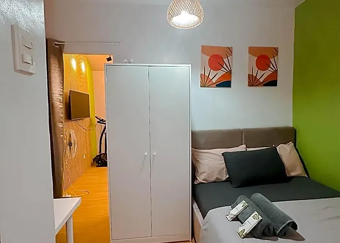 Hjcrentals @ Urban Deca Homes Tisa Phase 2 호텔