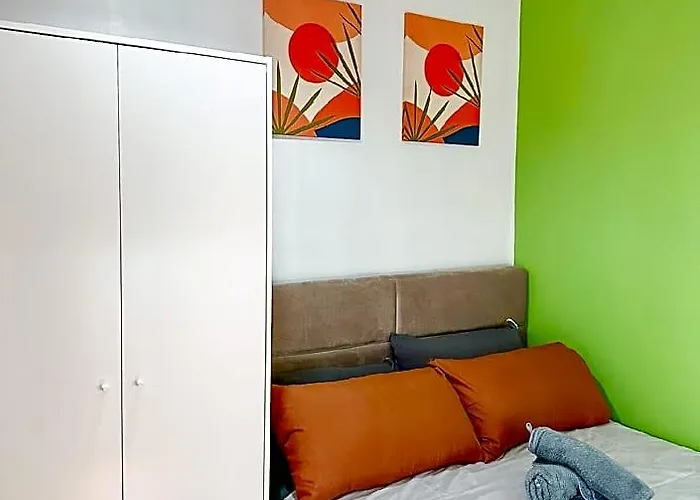 Hjcrentals @ Urban Deca Homes Tisa Phase 2 호텔 3*
